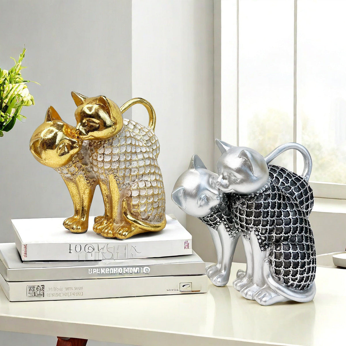 Decorative Figure Silver Gold | Kelmera
