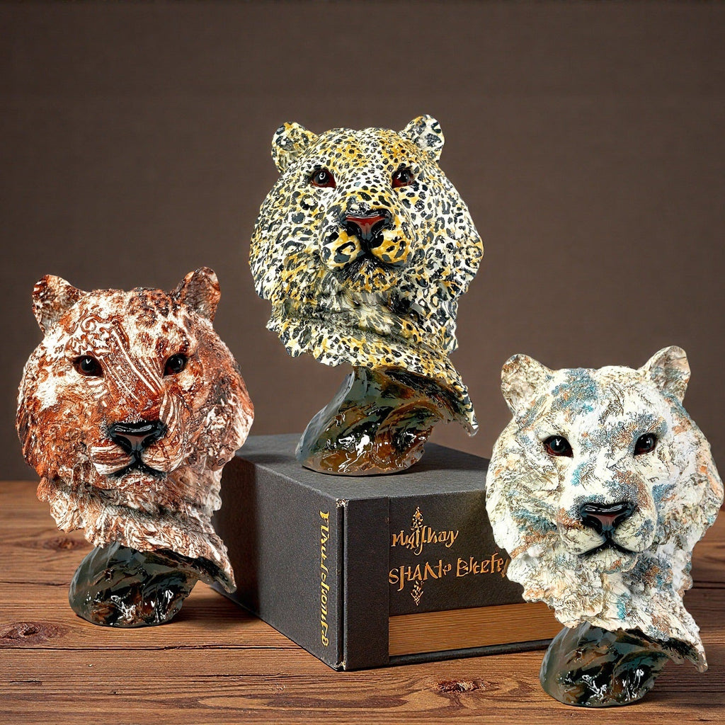 Decorative Figure White Brown | Kelmera