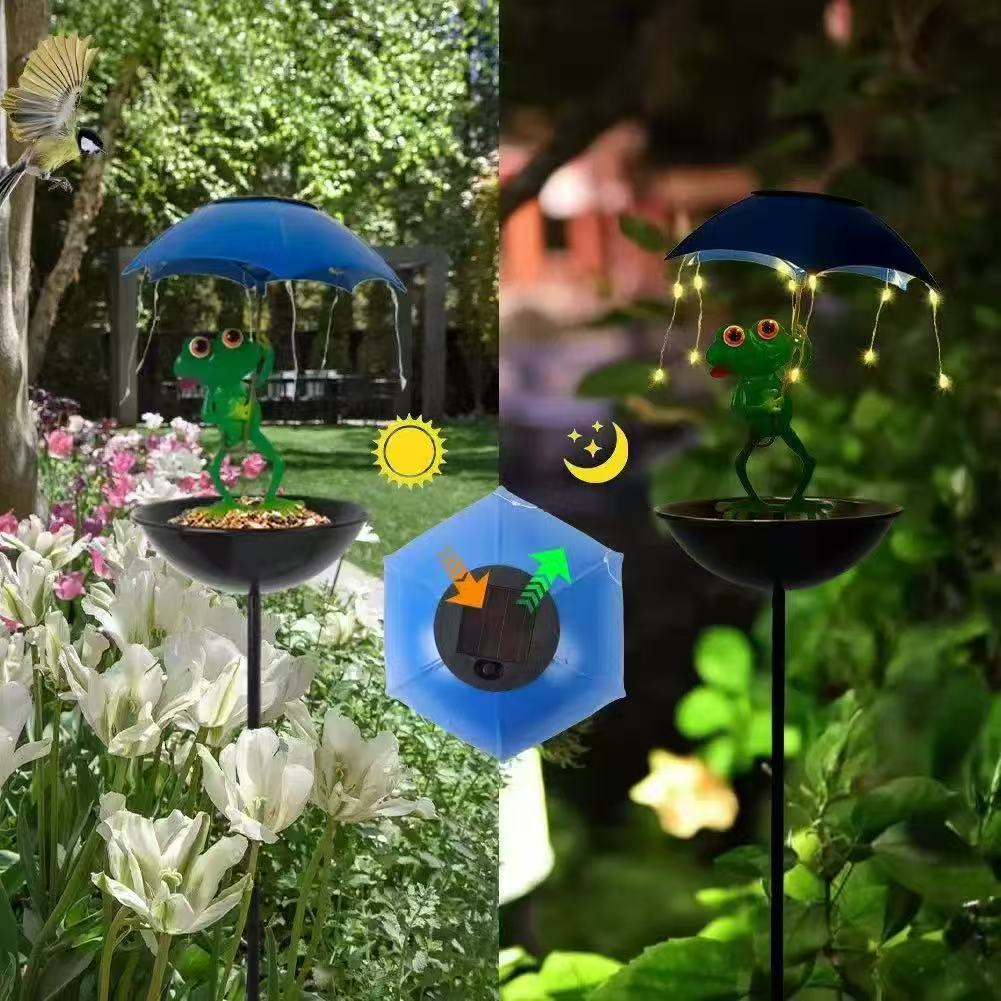 Decorative Garden Birdhouse Stake with Protective Umbrella and Playful Frog Decoration | Kelmera