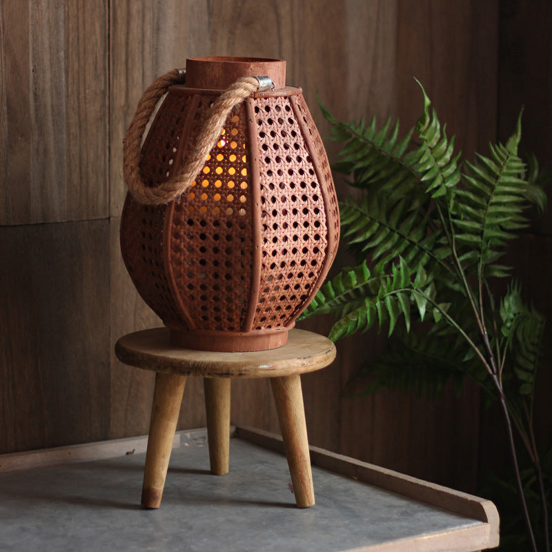 Decorative Lantern Holder made of Natural Material | Kelmera
