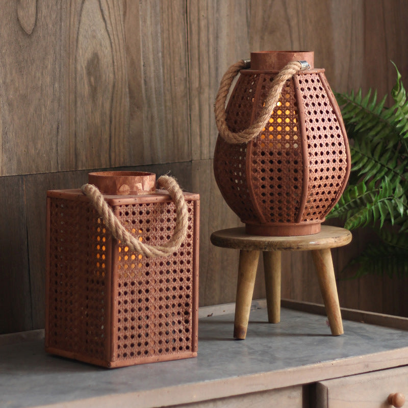 Decorative Lantern Holder made of Natural Material | Kelmera