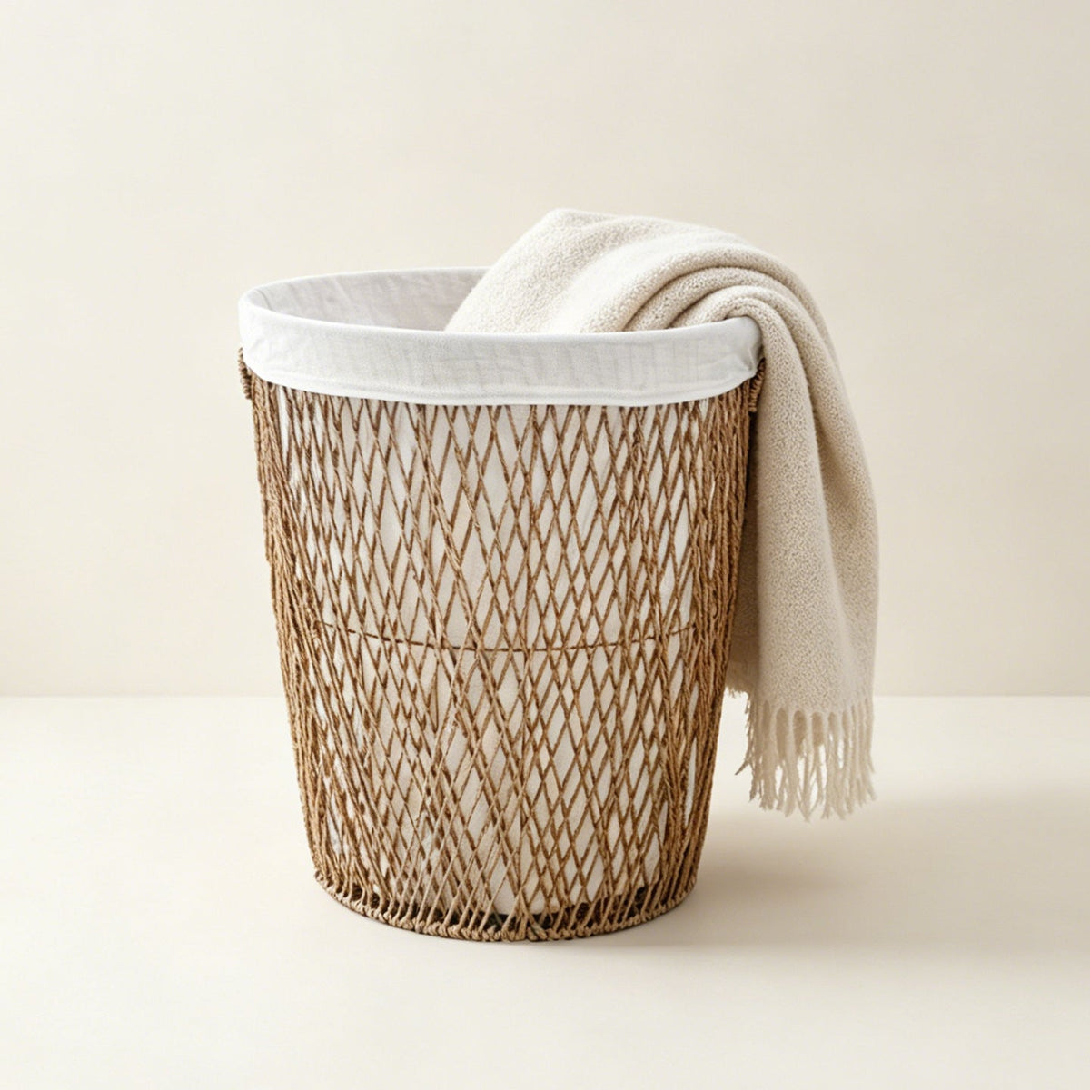 Decorative Laundry Basket with Lid | Kelmera