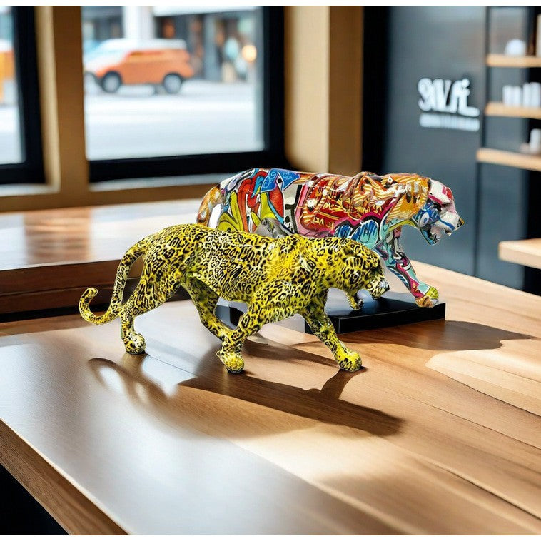 Decorative Leopard Figure made of Resin | Kelmera