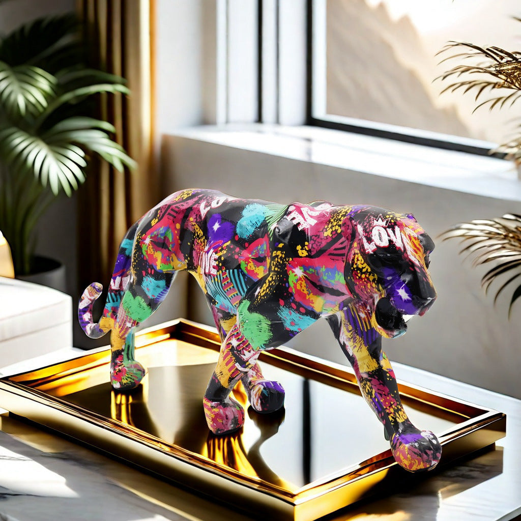 Decorative Leopard Figure made of Resin | Kelmera