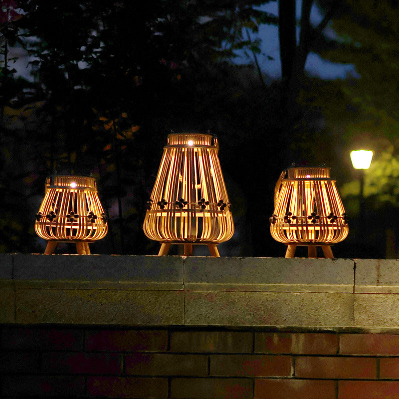 Decorative Light Source with Natural Rattan | Kelmera