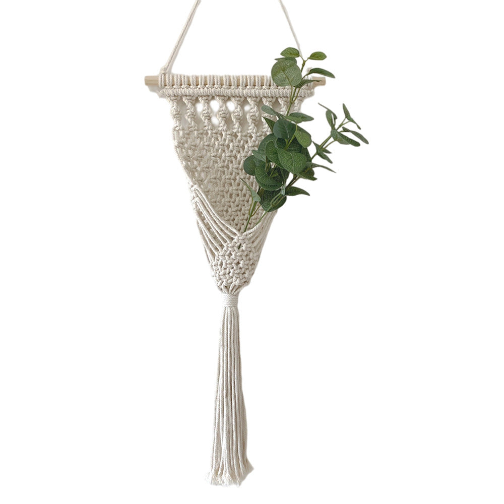 Decorative Macrame Wall Hanging with Elegant Fringed Tassels | Kelmera