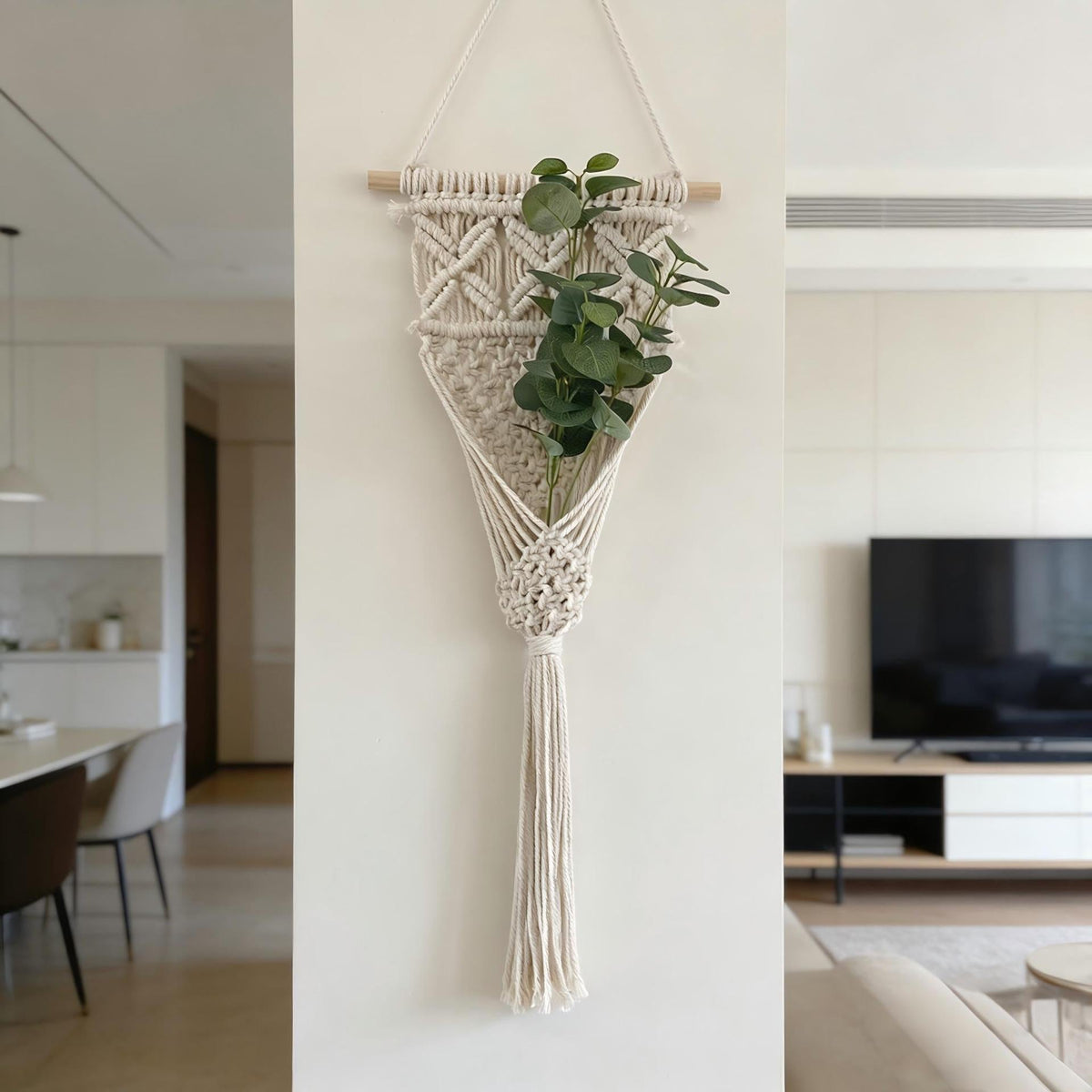 Decorative Macrame Wall Hanging with Elegant Fringed Tassels | Kelmera