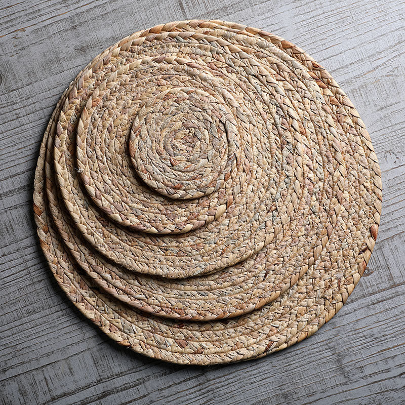 Decorative Natural Fiber Oval Design | Kelmera