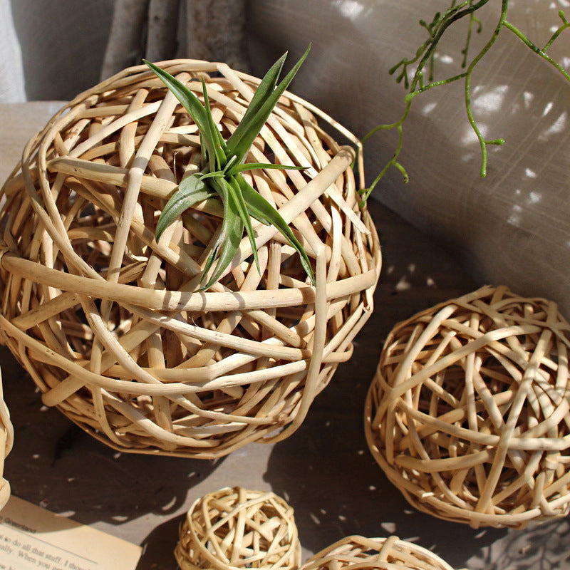 Decorative Natural Material Decor Ball | Kelmera