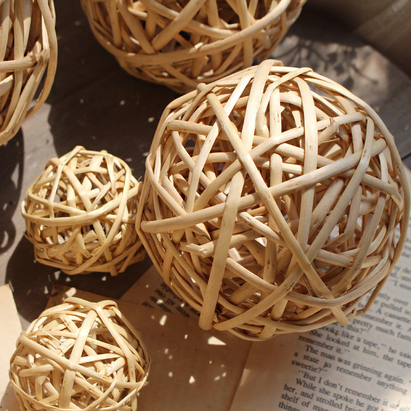 Decorative Natural Material Decor Ball | Kelmera