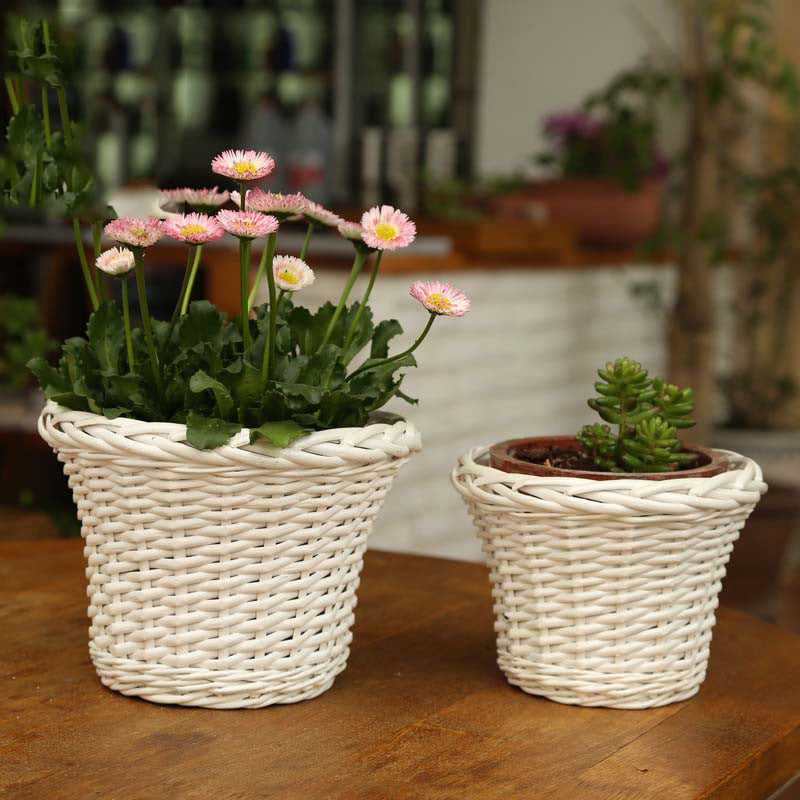 Decorative Plant Basket made of Woven Material | Kelmera