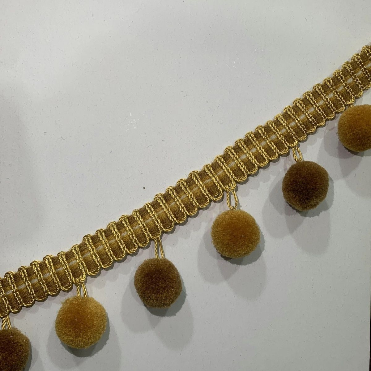 Decorative Pompon Belt | Kelmera