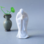 Decorative Porcelain Figurine | Kelmera