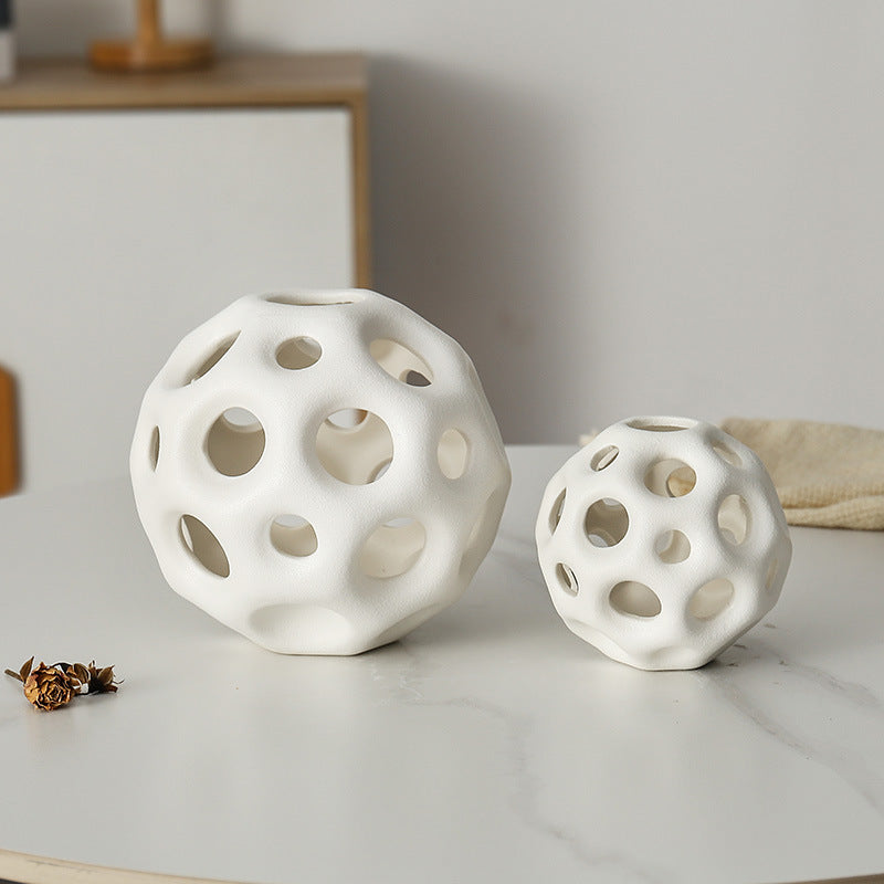 Decorative Sculptural Vase | Kelmera