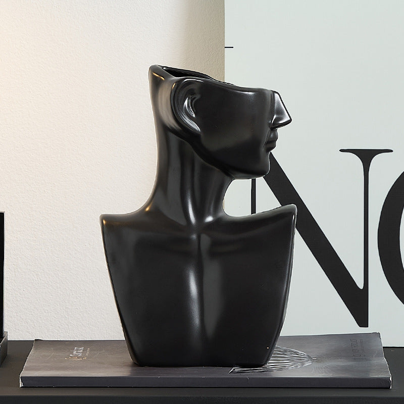 Decorative Sculpture White Black | Kelmera