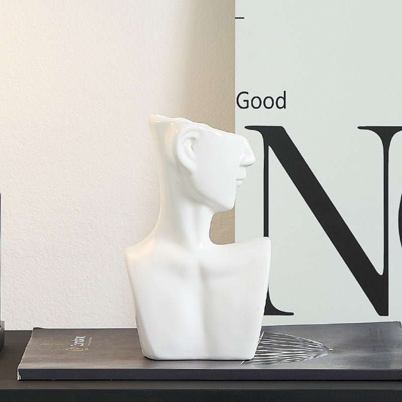 Decorative Sculpture White Black | Kelmera