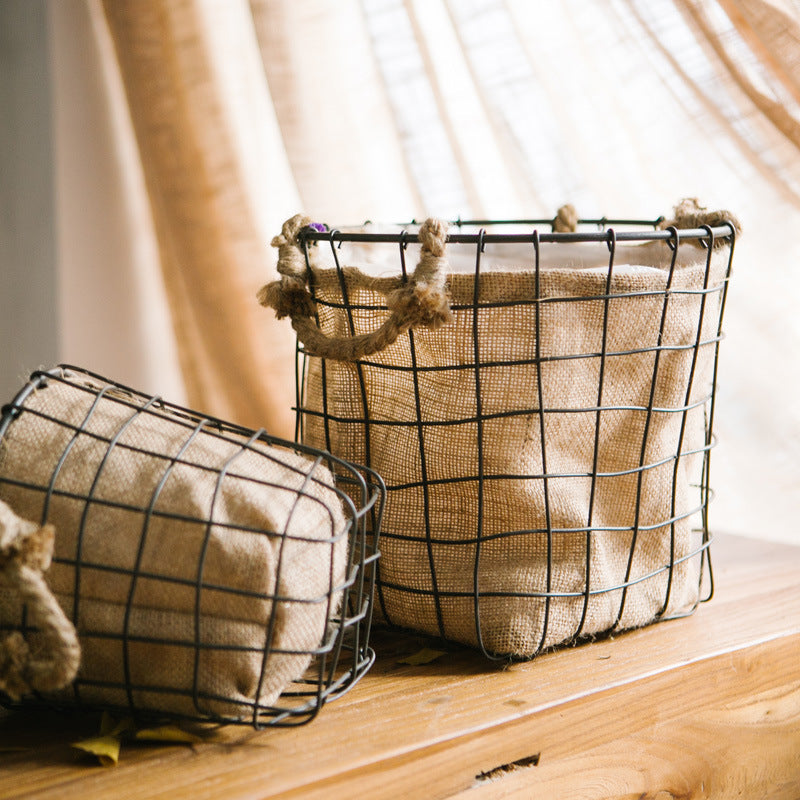 Decorative Storage Basket made of Wire and Linen | Kelmera