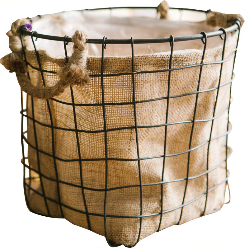 Decorative Storage Basket made of Wire and Linen | Kelmera