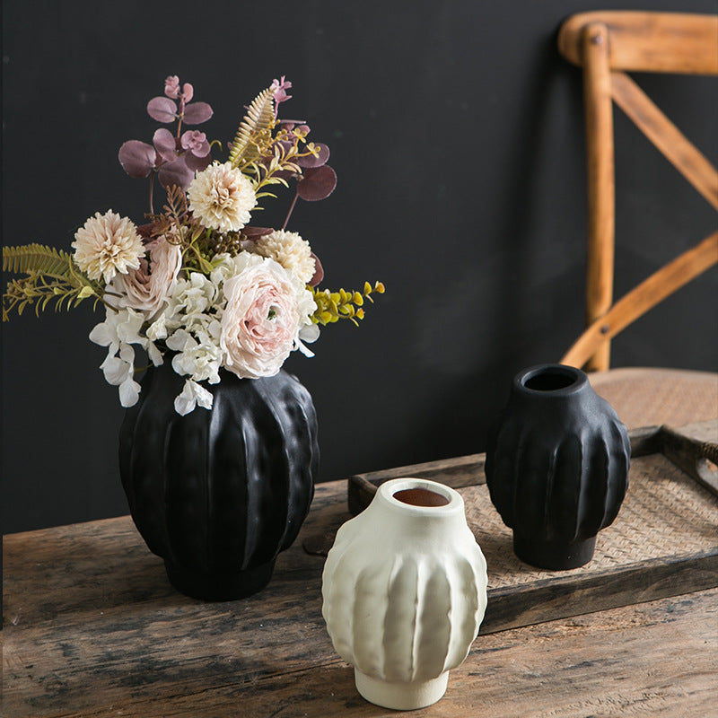 Decorative Vase Cream S Black | Kelmera