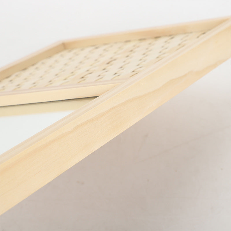 Decorative Wall Mirror made of Rattan | Kelmera