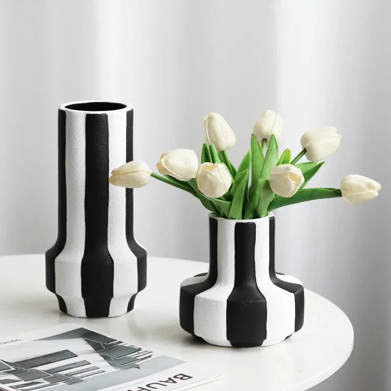 Dresvia Ceramic Vase