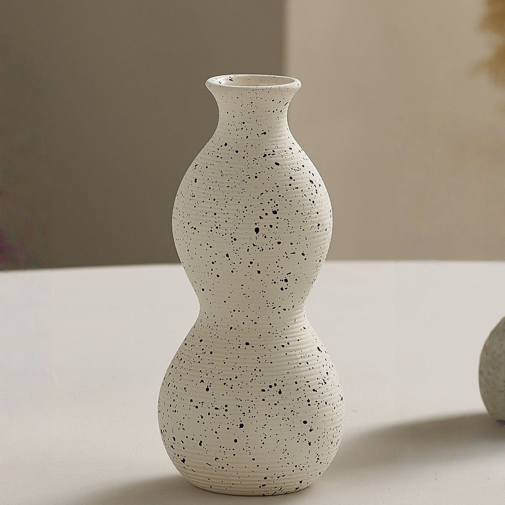 Elegant and Artistic Ceramic Vase | Kelmera
