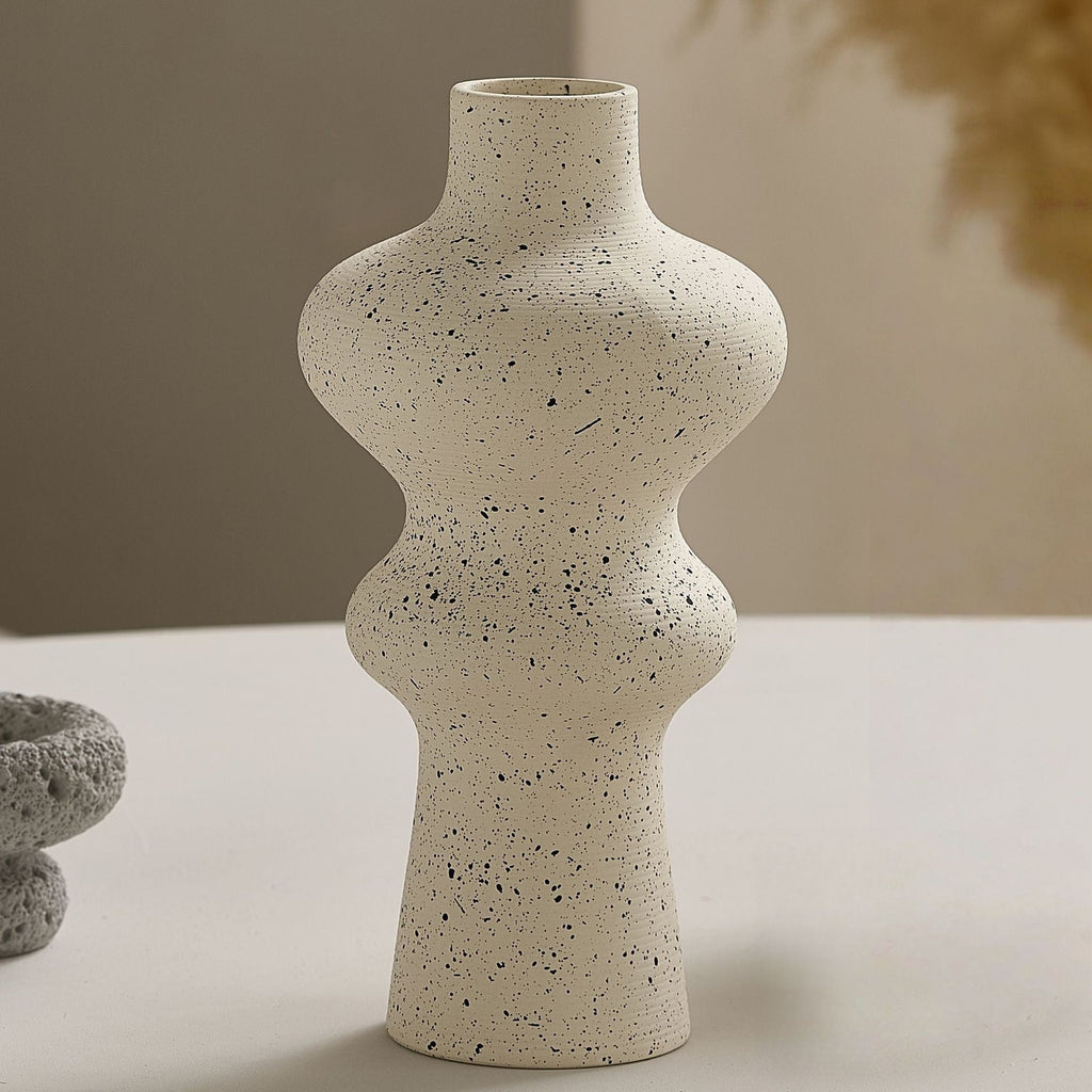 Elegant and Artistic Ceramic Vase | Kelmera