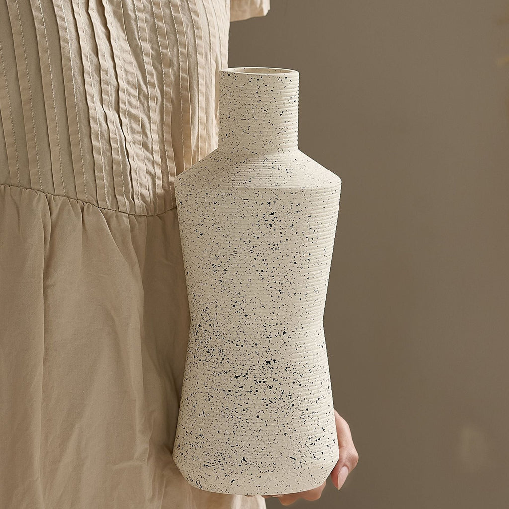 Elegant and Artistic Ceramic Vase | Kelmera