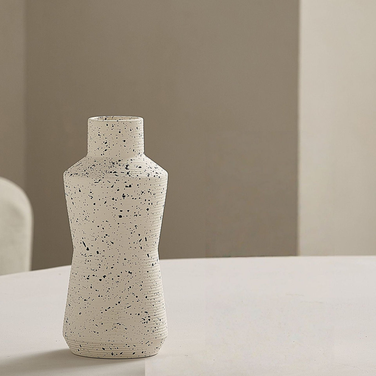 Elegant and Artistic Ceramic Vase | Kelmera