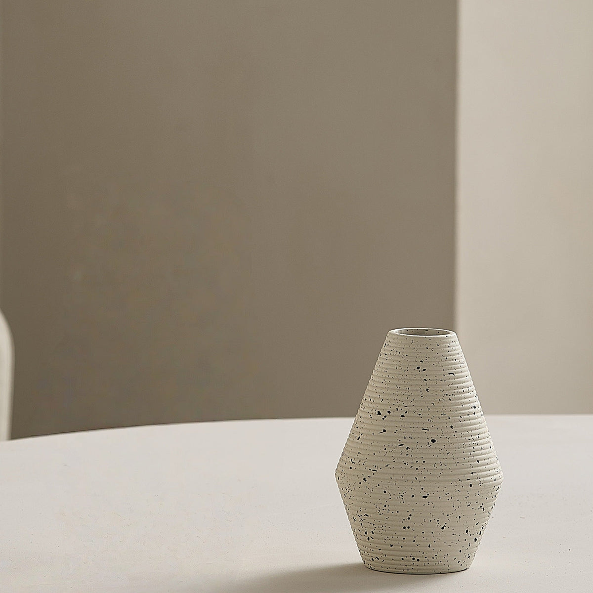 Elegant and Artistic Ceramic Vase | Kelmera