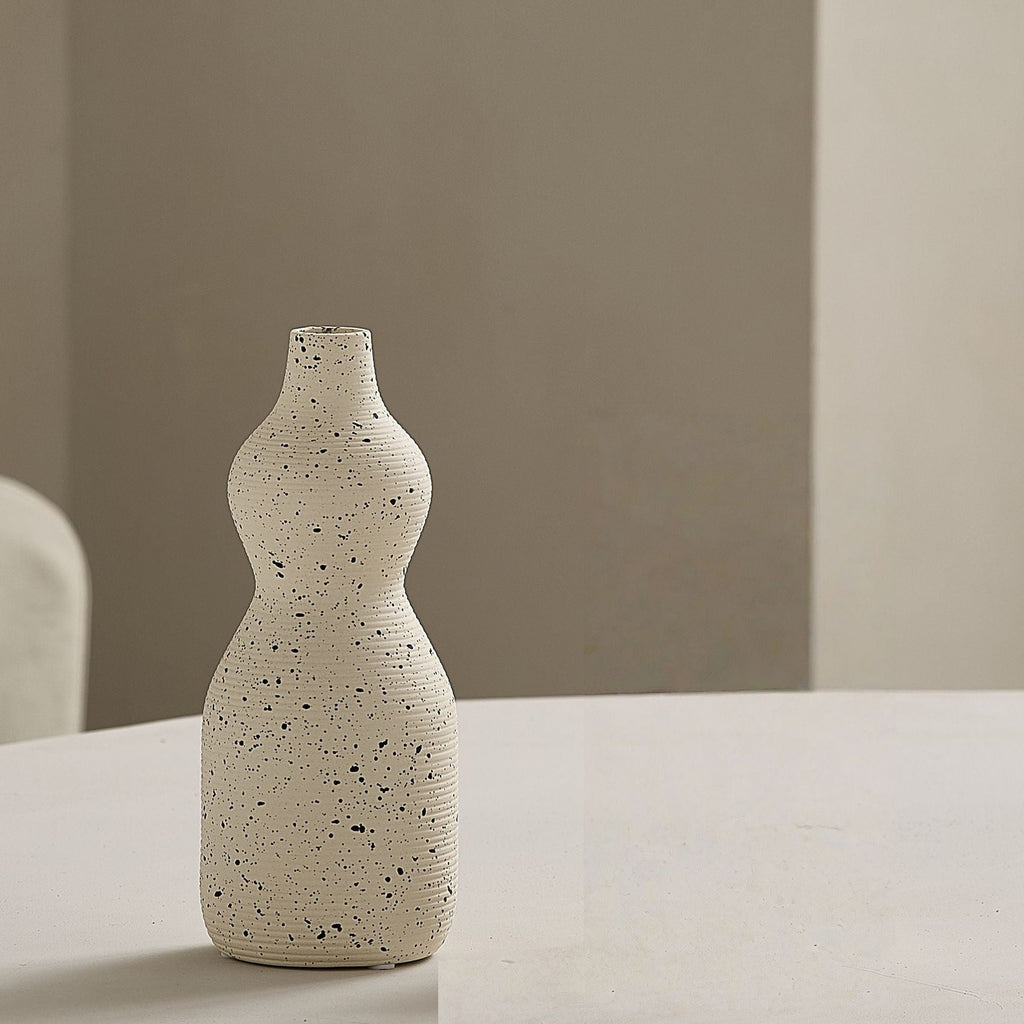 Elegant and Artistic Ceramic Vase | Kelmera