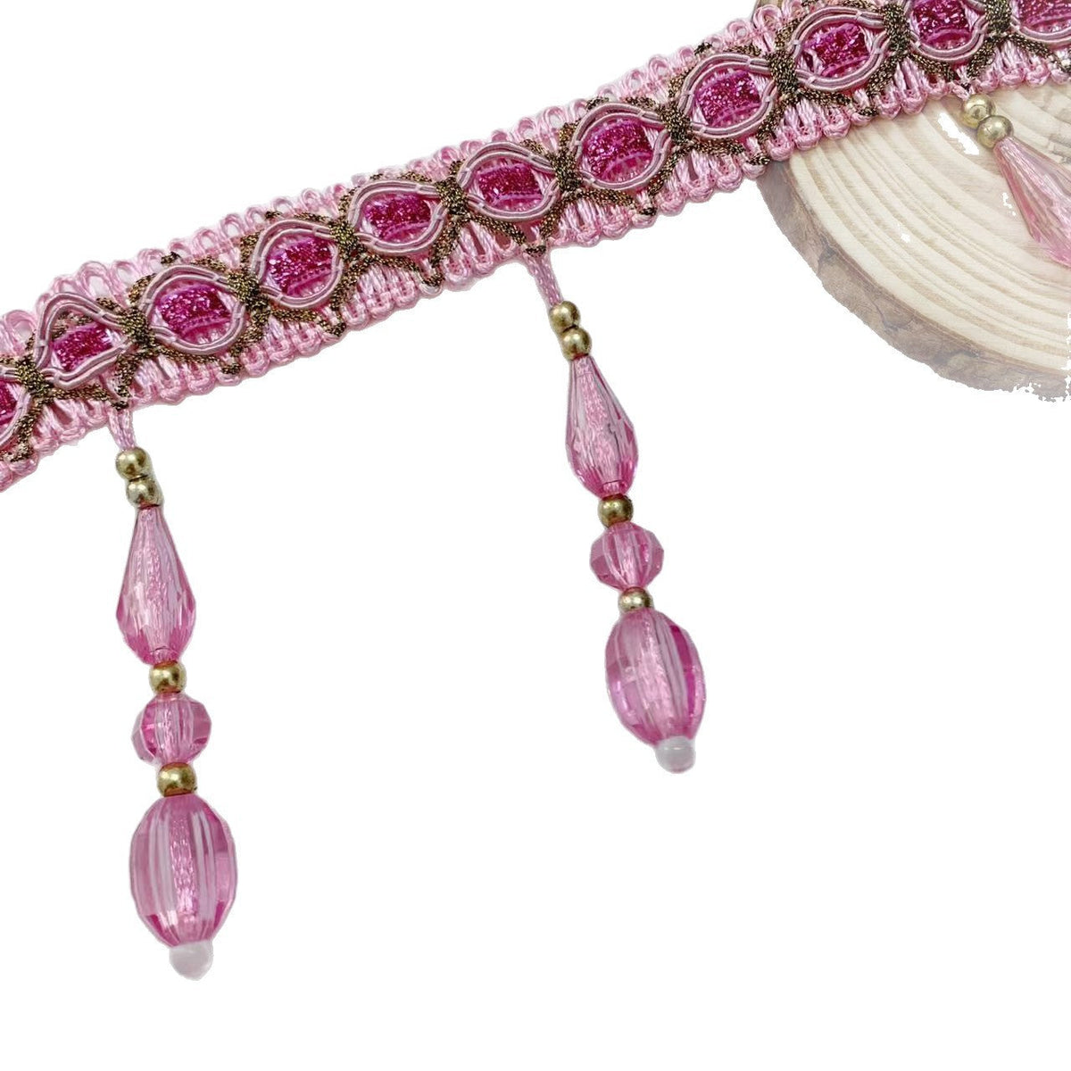Elegant and Eye-Catching Trimming with Glass Crystals | Kelmera