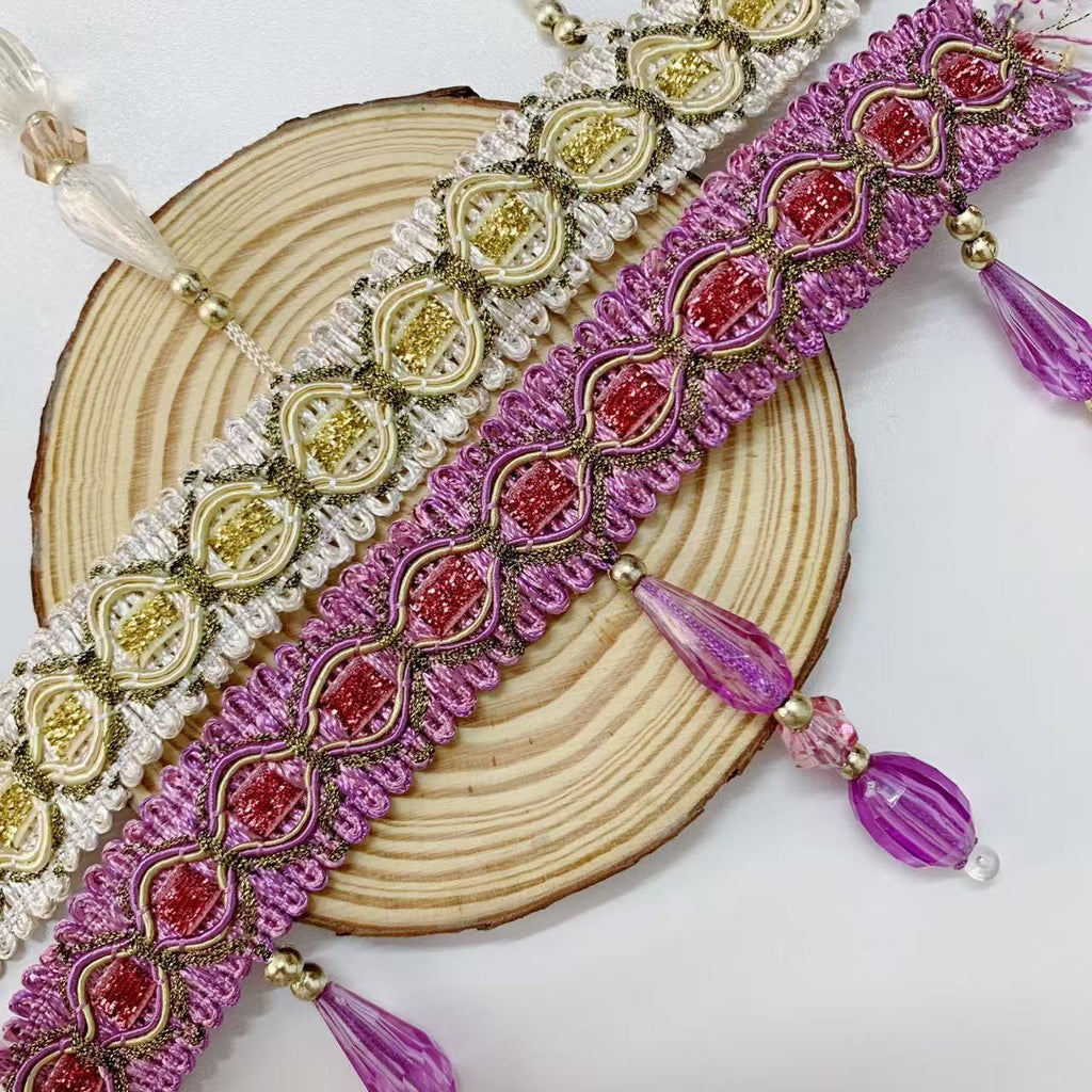 Elegant and Eye-Catching Trimming with Glass Crystals | Kelmera