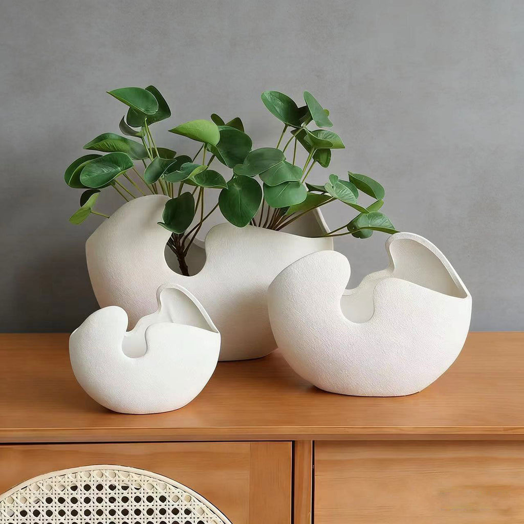 Elegant and Modern Ceramic Vase Model Xksm | Kelmera