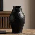 Elegant and Modern Ceramic Vase White Black | Kelmera