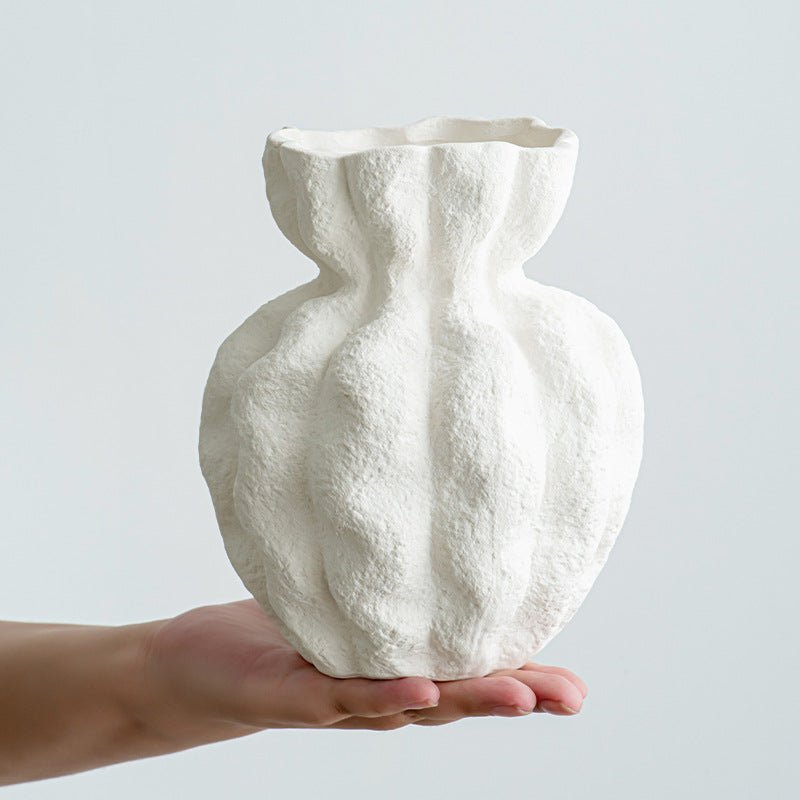 Elegant and Modern Flower Vase | Kelmera