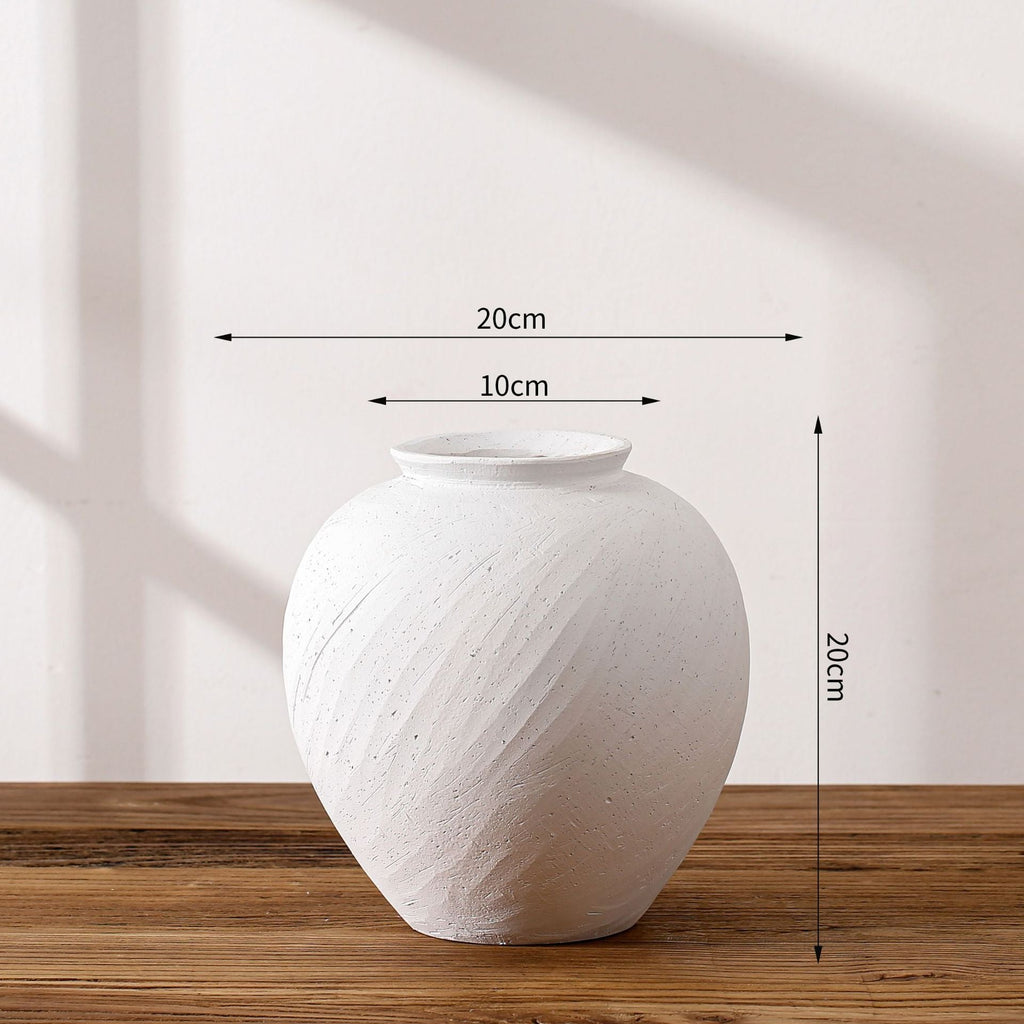 Elegant and Timeless Decorative Vase | Kelmera