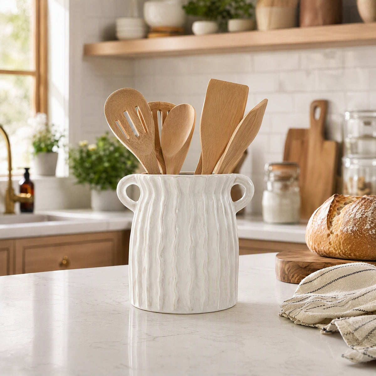 Elegant Ceramic Container with Patterns | Kelmera