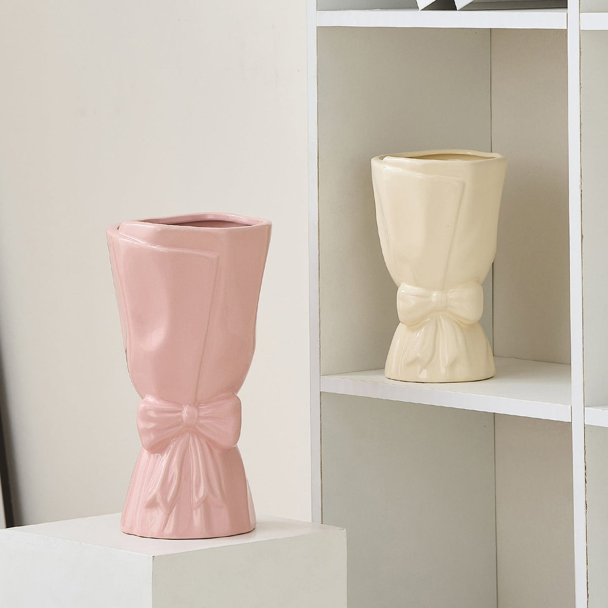 Elegant Ceramic Flower Vase Pink White | Kelmera