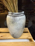 Elegant Ceramic Vase Antique White | Kelmera