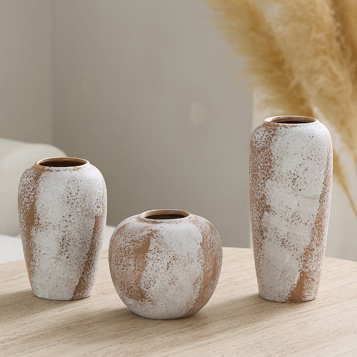 Elegant Ceramic Vase in Scandinavian Style | Kelmera