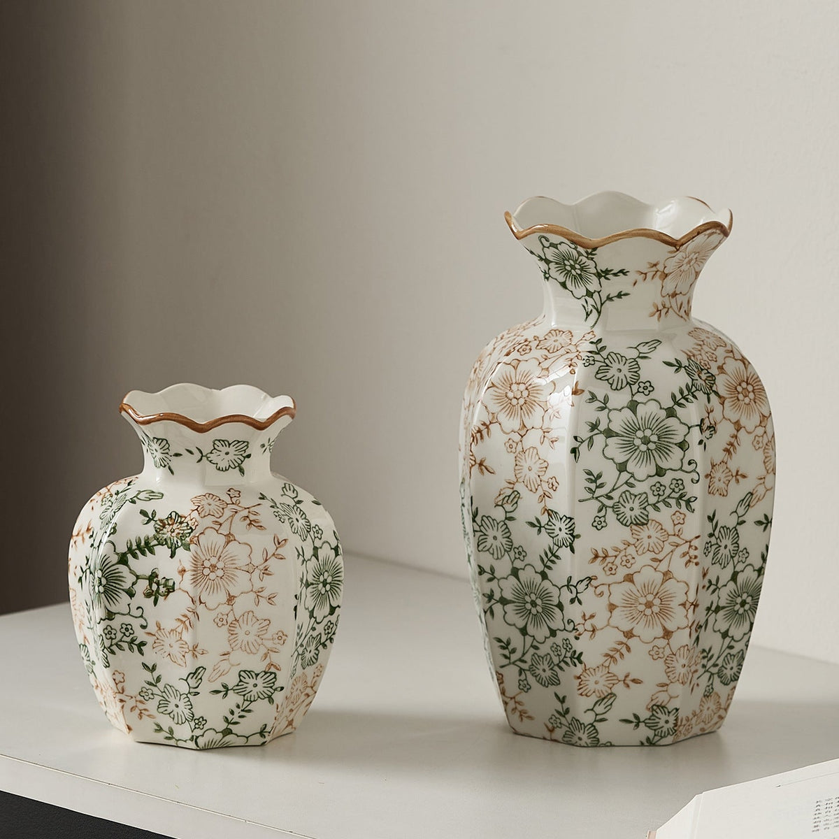 Elegant Ceramic Vase with Floral Pattern | Kelmera