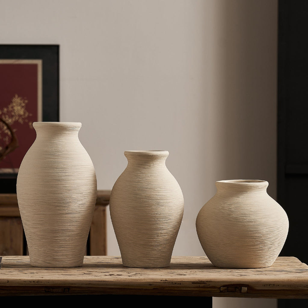 Elegant Ceramic Vase with Textured Design | Kelmera