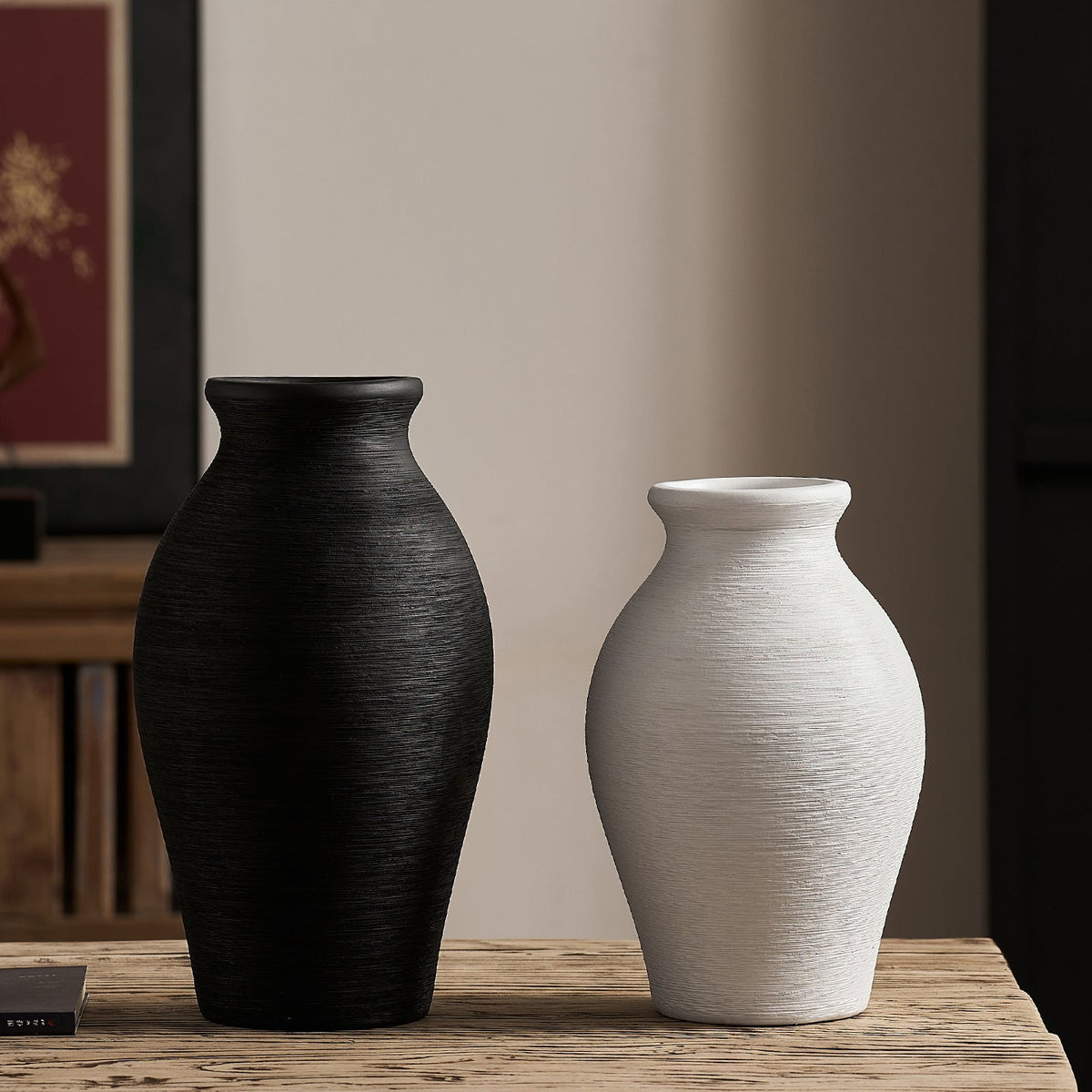 Elegant Ceramic Vase with Textured Design | Kelmera