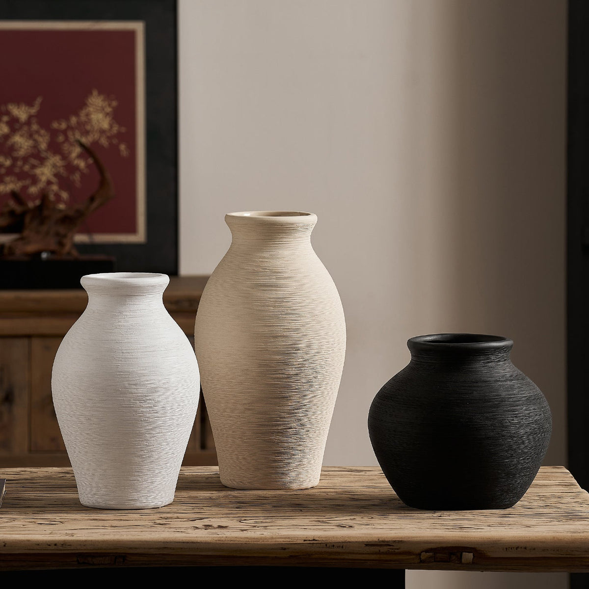 Elegant Ceramic Vase with Textured Design | Kelmera