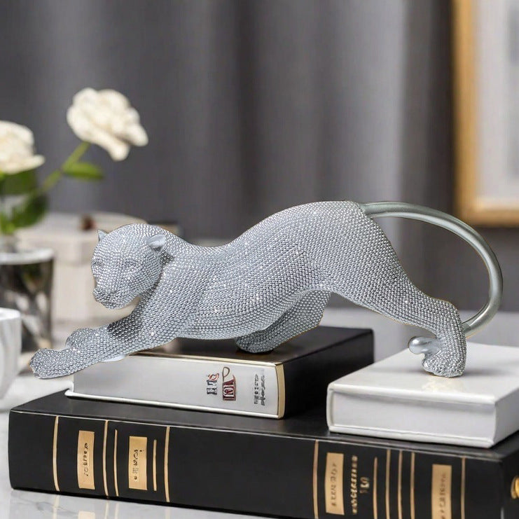 Elegant Decorative Figure of a Panther | Kelmera