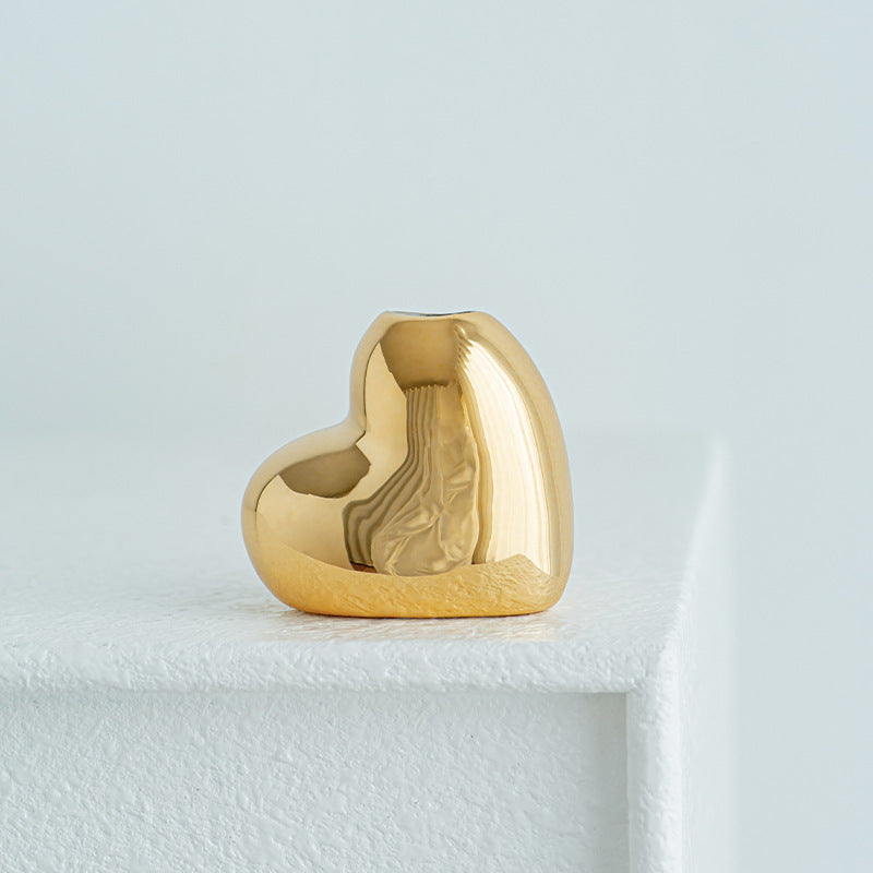 Elegant Decorative Heart Figure | Kelmera