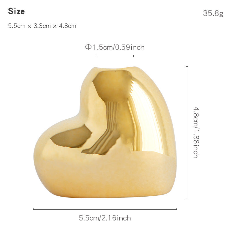 Elegant Decorative Heart Figure | Kelmera