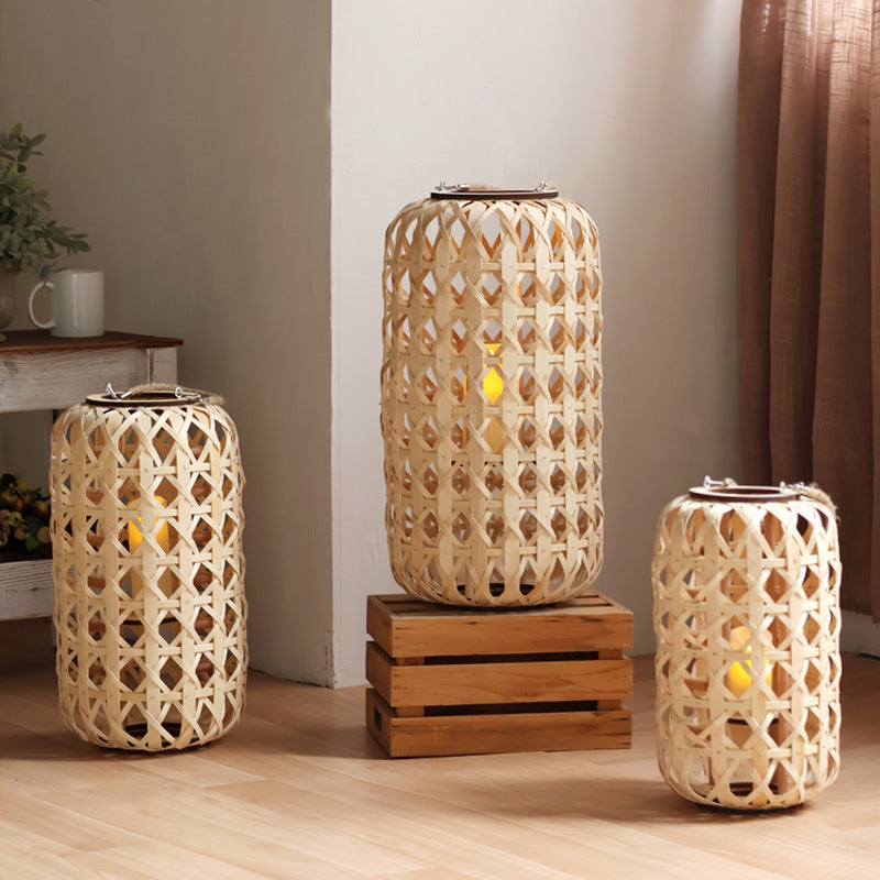 Elegant Lantern made of Handwoven Natural Material | Kelmera