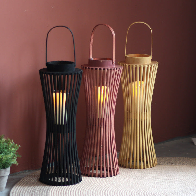 Elegant Lantern made of Woven Wood | Kelmera